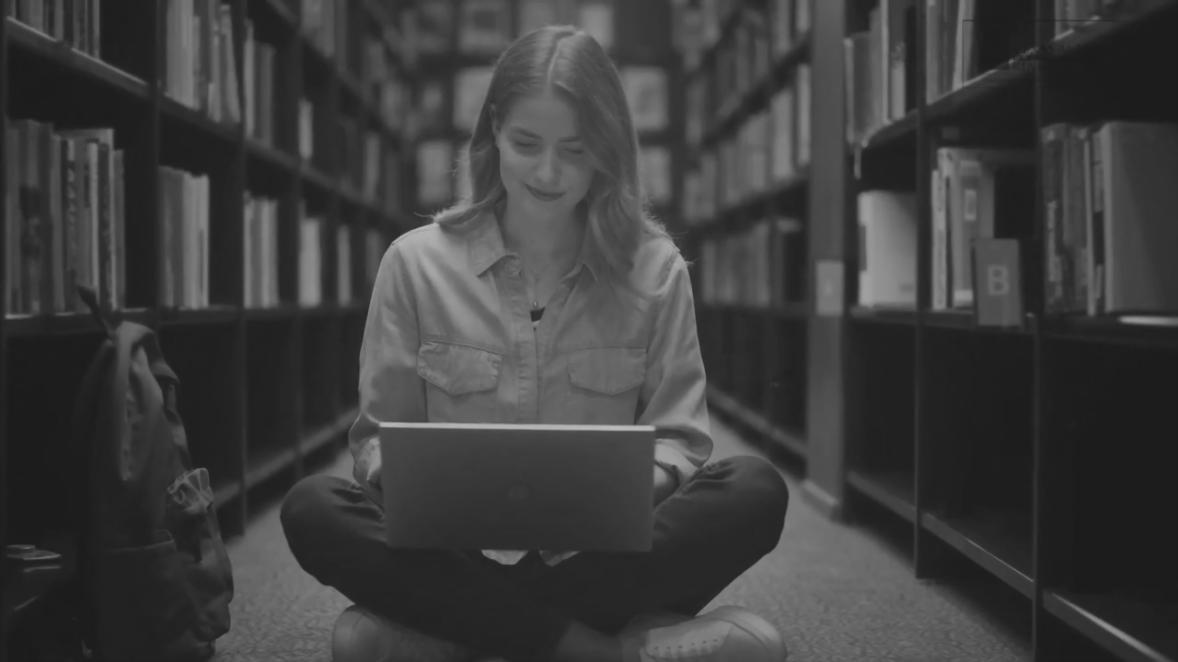 Financial data analysis workspace showing pattern recognition process